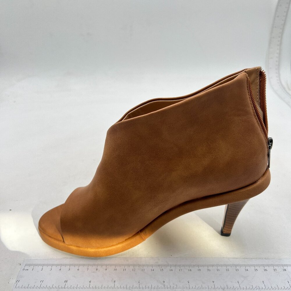 Ladies Tan Open-Toe Heel Sandal